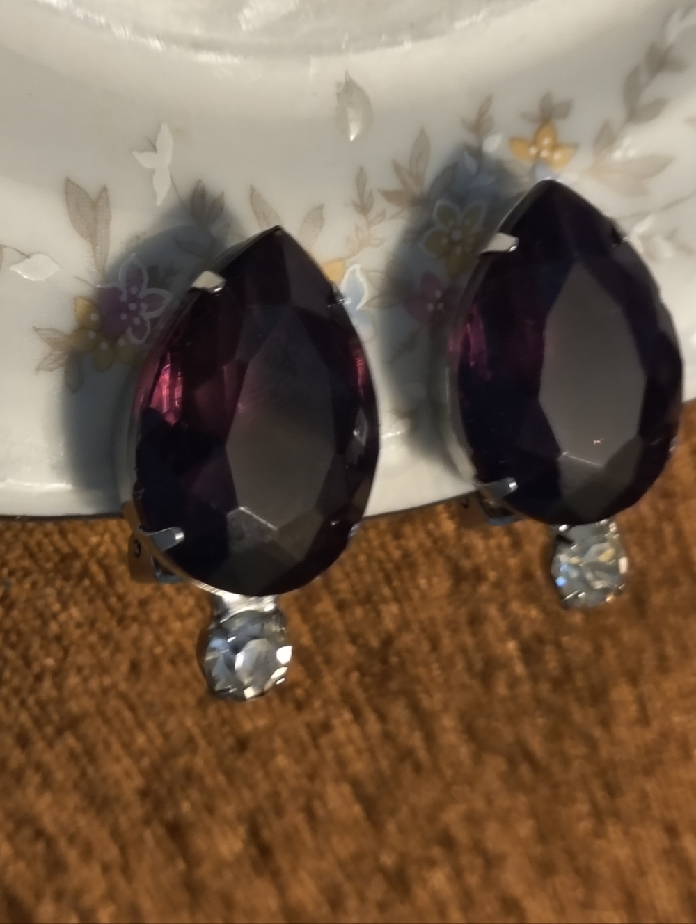 Vtg 50s Dior Orena Patented Silver Plated Faceted Purple Glass Clip On Earrings - Picture 7 of 9